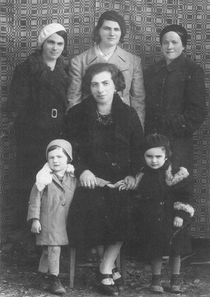 Carol Elias: Grandma and sisters, my mother with aunts. Chaika, top left. 1938