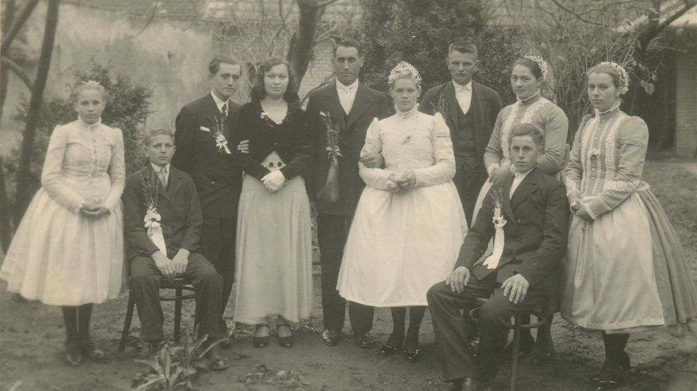 Wedding photograph from the personal archive of Mrs. Horvathova (scanned on 14 July 2018 in Skalica, Slovakia)