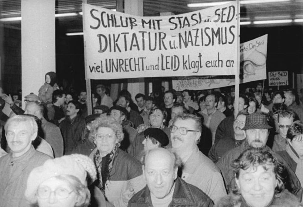 On Dealing with the Heritage of the Ministry for State Security in Germany