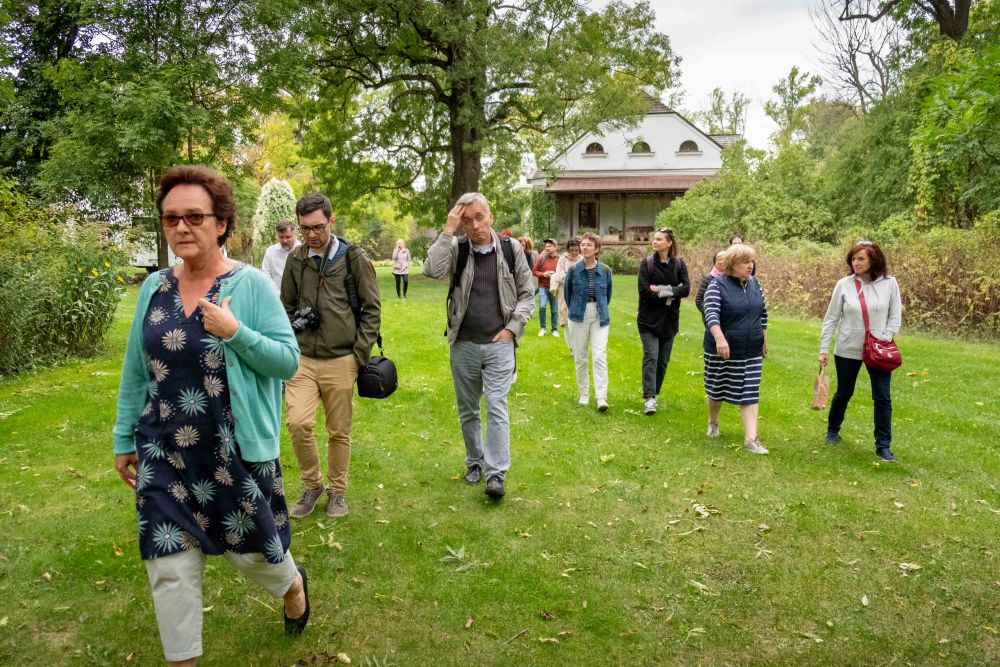 Genealogies of Memory 2024: Gentry, Nobility and Aristocracy: the Post-Feudal Perspectives. Trip to Polish landed gentry manor houses: Guzów – Sokule – Radonie. Photo by Jan Prosiński