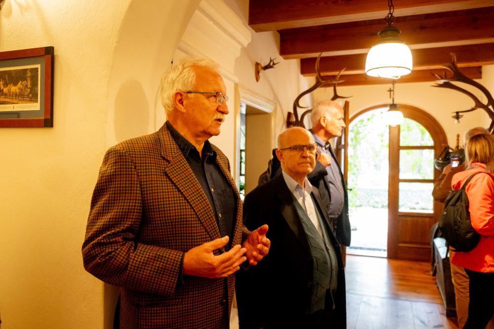 Genealogies of Memory 2024: Gentry, Nobility and Aristocracy: the Post-Feudal Perspectives. Trip to Polish landed gentry manor houses: Guzów – Sokule – Radonie. Photo by Jan Prosiński