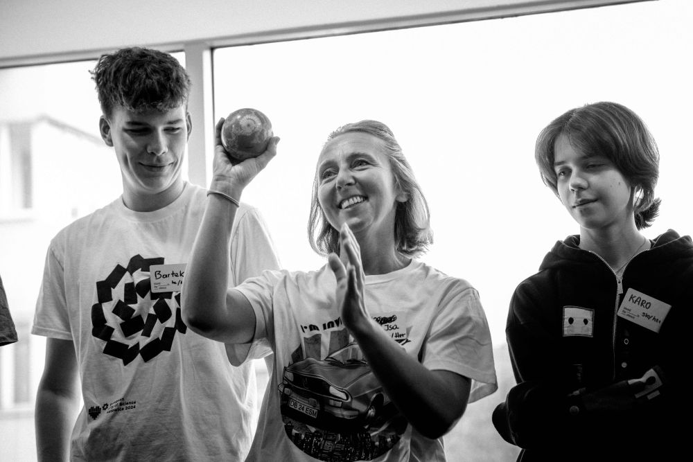 First opening circle, getting to know our particpants. | Photo by Jan Prosiński