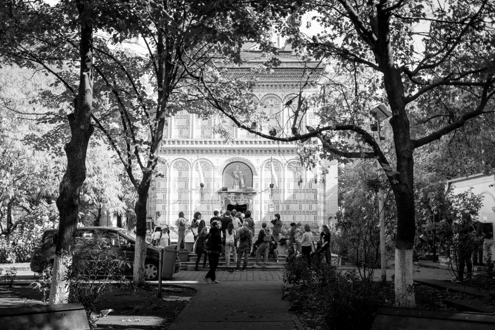 Guided tour through Bucharest with Lucian Vasile. | Photo by Jan Prosińskiski