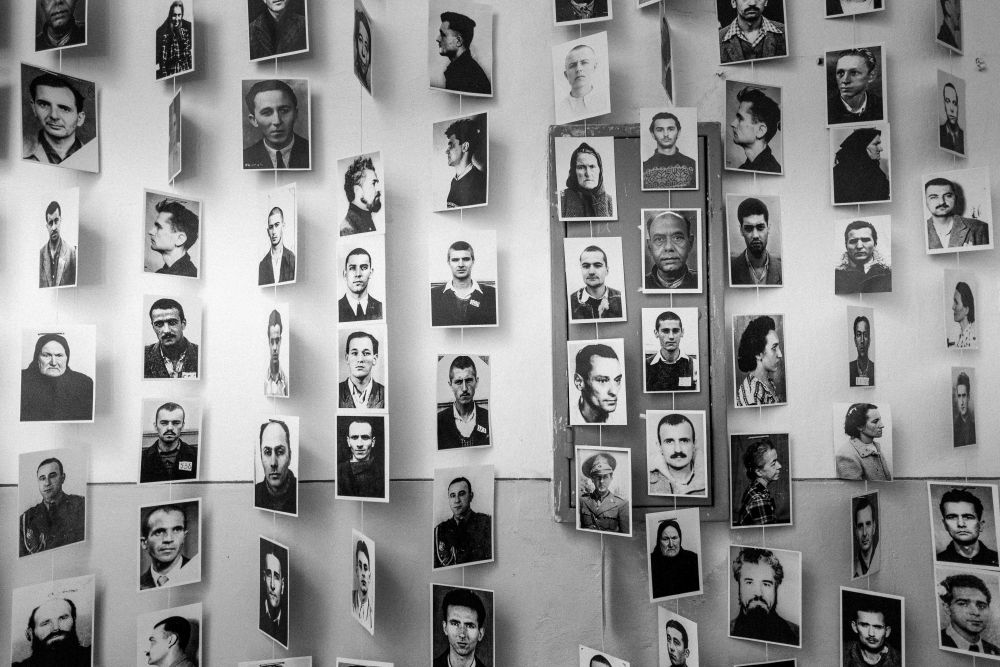 Piteşti Prison Memorial | Photo by Jan Prosiński