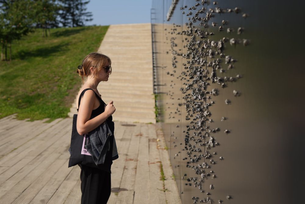 Visit to the Victims of Communism Memorial, Tallinn. Photo: Marko Poolamets