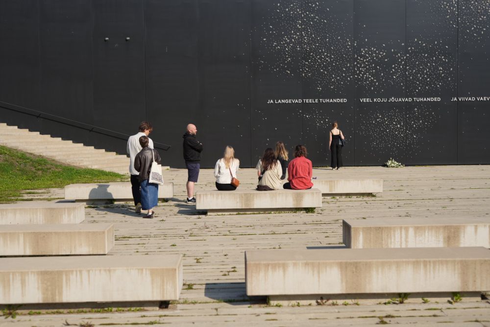 Visit to the Victims of Communism Memorial, Tallinn. Photo: Marko Poolamets