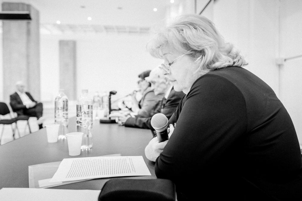 Our second history witness, Ileana Budimir, shared her family’s experiences during the communist regime in Romania with us. | Photo by Jan Prosiński