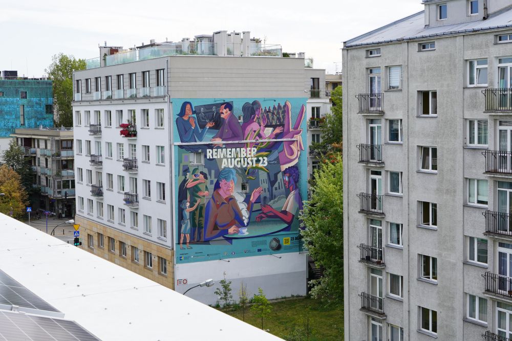 The ENRS mural for the European Day of Remembrance for Victims of Totalitarian Regimes on 23.08.2024 in Warsaw, Poland.