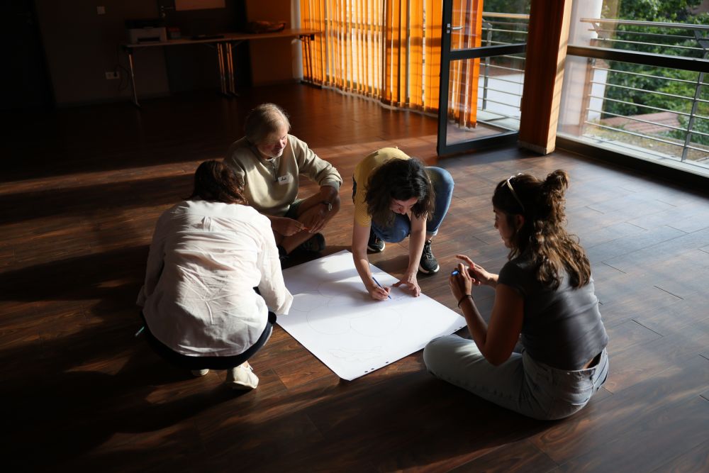 B-SHAPES Summer School for Educators 2025 in Zgorzelec, Poland / Görlitz, Germany. Photo by Paweł Uchorczak.