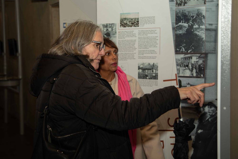 Between Life and Death in Southend-on-Sea, United Kingdom. Photo by Tina Wing.