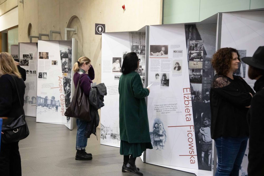 Between Life and Death in Southend-on-Sea, United Kingdom. Photo by Tina Wing.