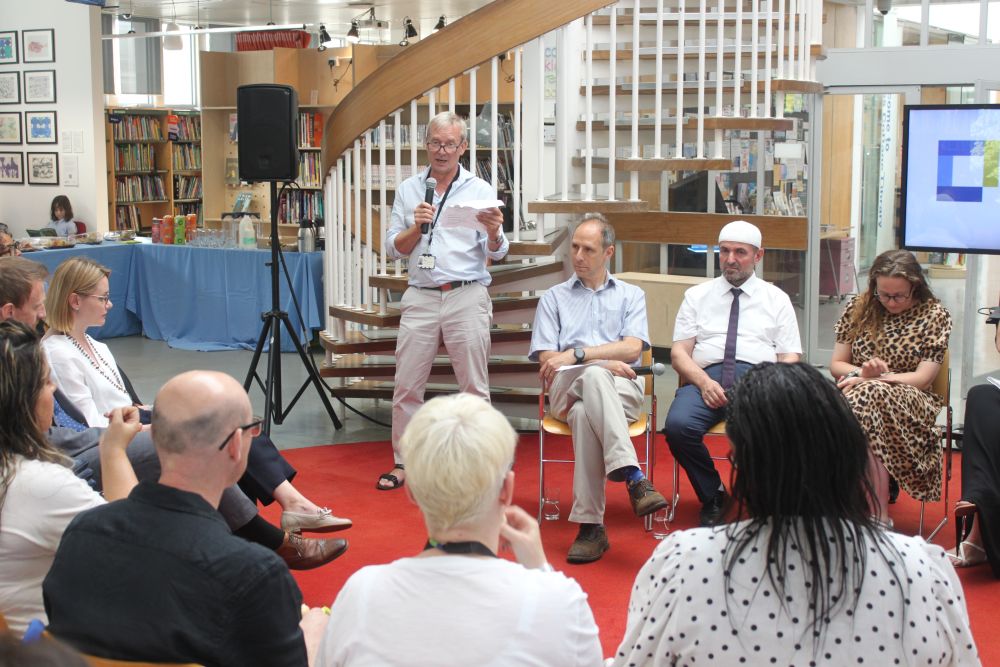 Opening of the panel discussion. Photo by Krzysztof Dubicki