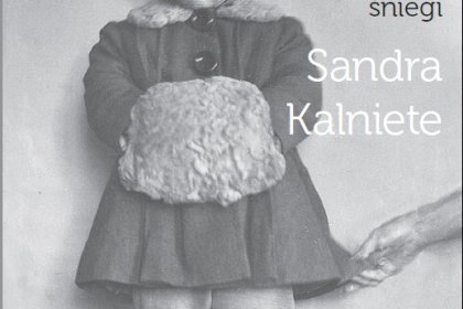 cover image of “With Dance Shoes in Siberian Snows”– a book by Sandra Kalniete in Polish