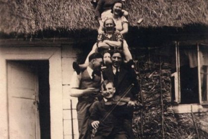 cover image of Exhibition Between Life and Death... in Bern: debate and film screening