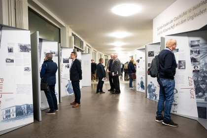 cover image of Between Life and Death exhibition in Berlin