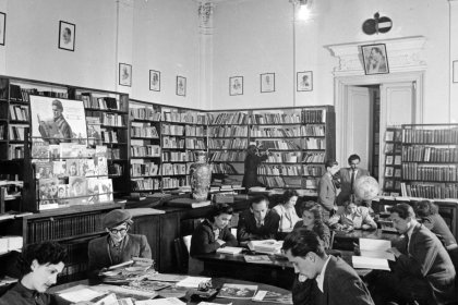 cover image of Zrozumieć Pamięć | To Understand Memory: Between Academic and Literary Writing