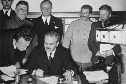 cover image of 23 August 1939: The Day Europe Opened Pandora’s Box