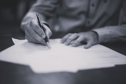 cover image of Open Letter Calls for Defence of Historical Truth and Memory of Victims