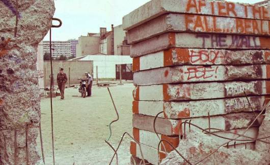 What happened to the Berlin Wall? - photo 4