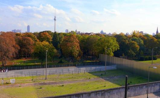 What happened to the Berlin Wall? - photo 5