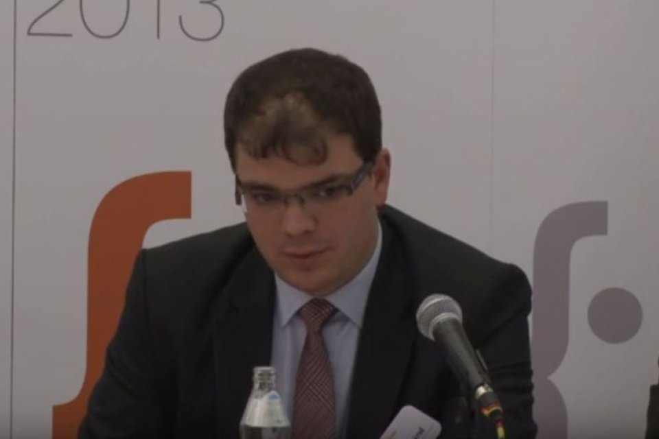 Photo of the publication Áron Máthés comments at the European Remembrance Symposium in Vienna