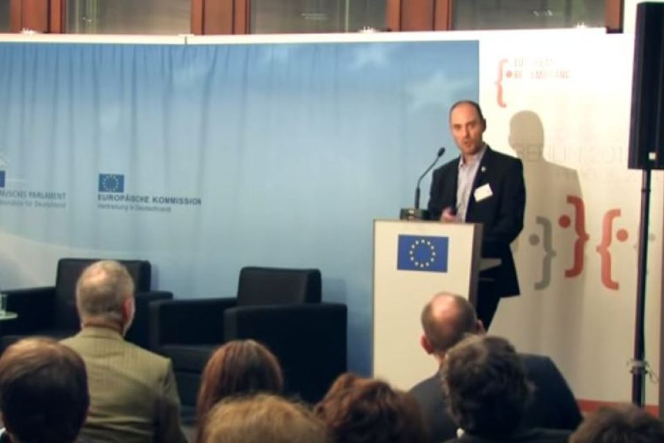 Photo of the publication European Remembrance. A comparision between East and West – Keith Lowe
