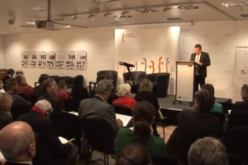 Photo of the publication Europäische Erinnerung und Solidarität. Einleitung zum Symposium Berlin 2013 – Rafal Rogulski