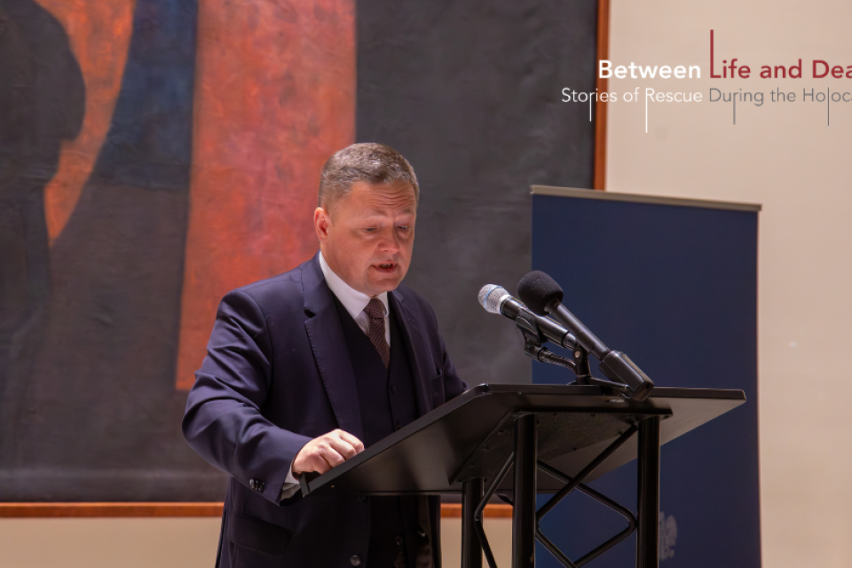 Photo of the publication Between Life and Death exhibition at the United Nations Headquarters | Speech by Rafał Rogulski