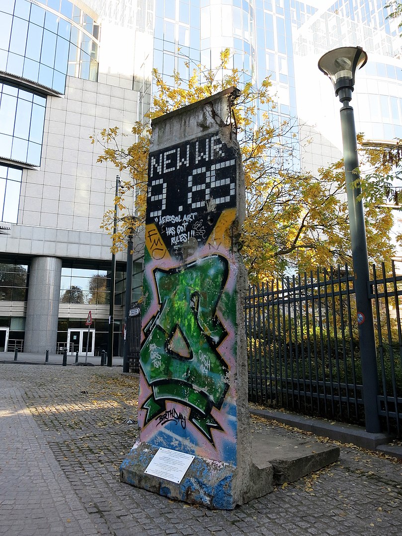 Section of the Berlin Wall near the EU Parliament in Brussels. Photo: Nick-D / Wikipedia / CC BY-SA 4.0