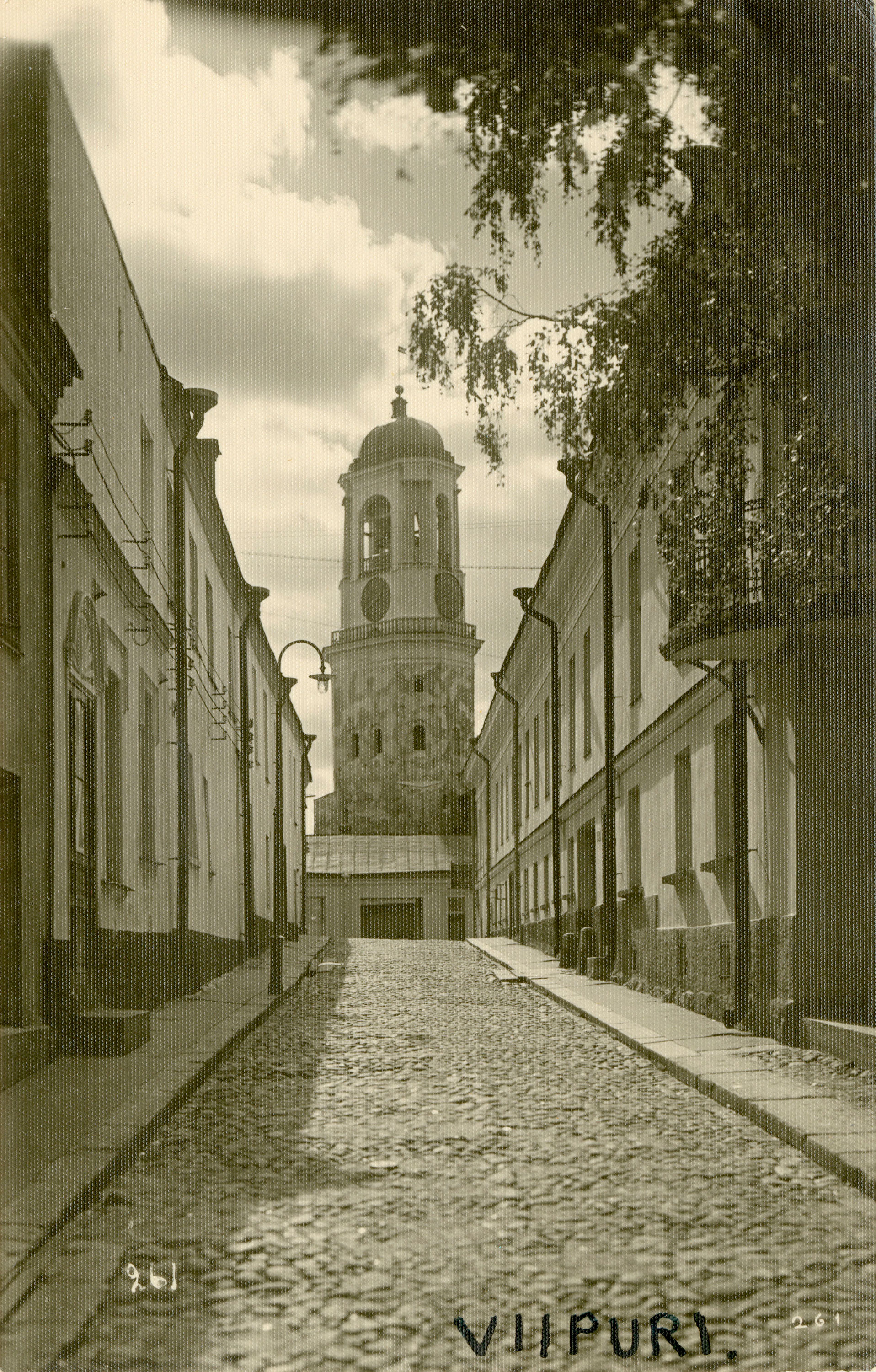 Fig. 2. A postcard showing Vesiportinkatu Street in Viipuri, Finland, the main city in ceded Finnish Karelia (now Vyborg, Russia). Vesiportinkatu Street was voted the most beautiful street in Finland in the 1930s. Images of this street are widely used in Finnish publications. Image: Finnish Post Office Museum (Postimuseo).