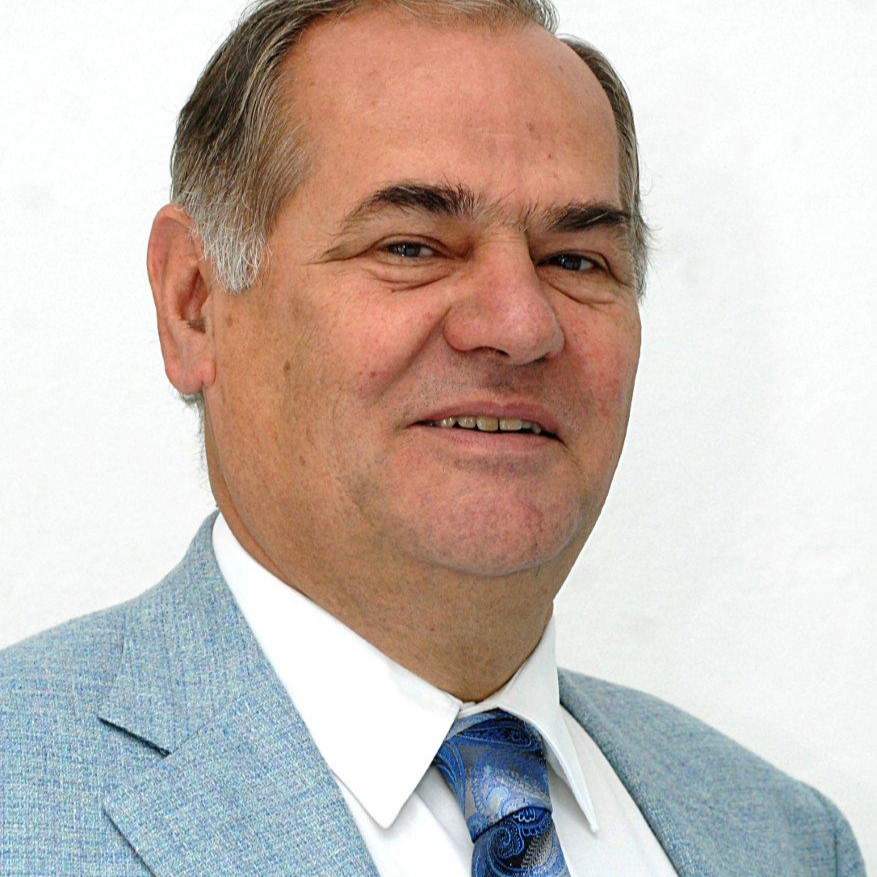 Prof. Arnold Suppan