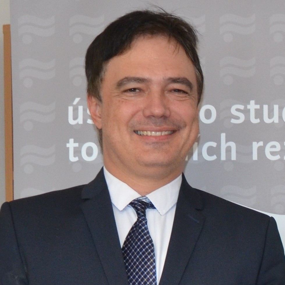 Dr Kamil Nedvědický